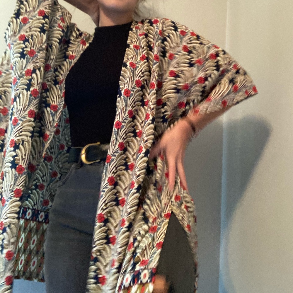 Flowy Tropical Print Boho Kimono - Picture 3 of 9